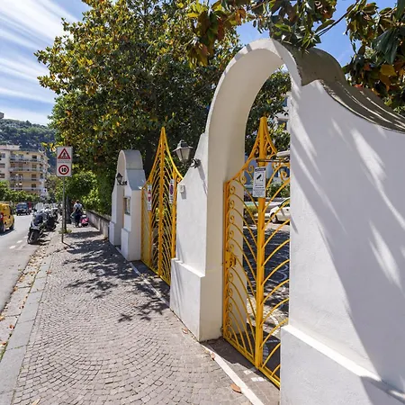 Hébergement de vacances Ester's *